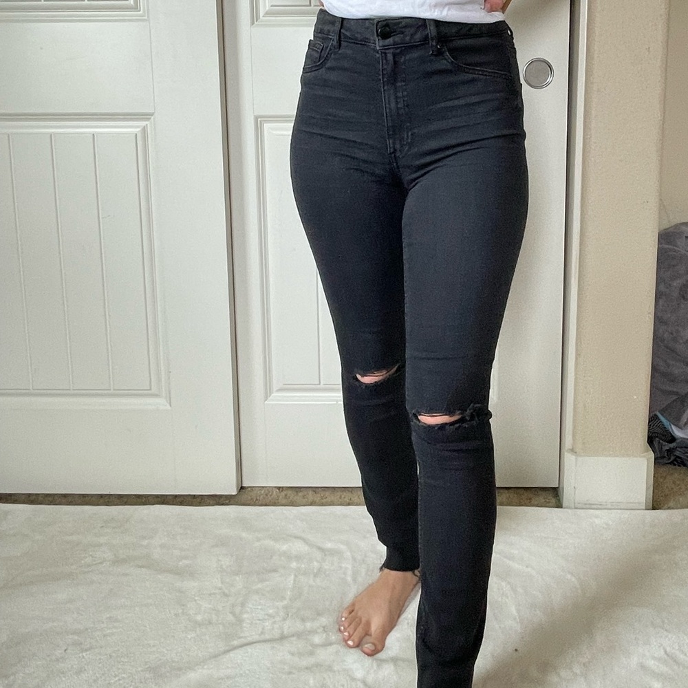 NEVER WORN Black Skinny Jeans